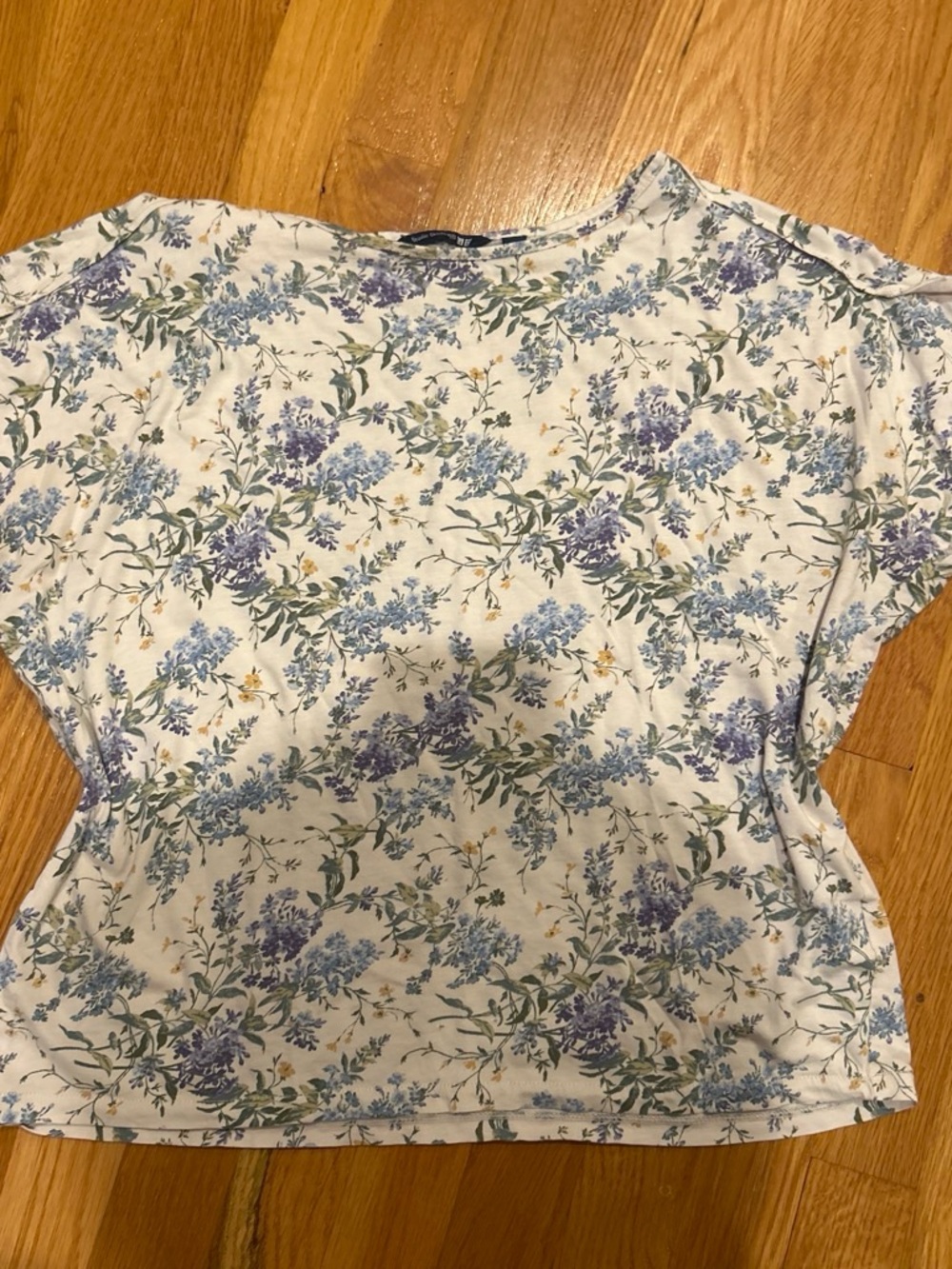 Uniqlo Floral Print Short Sleeve Women's Top - Blue on White